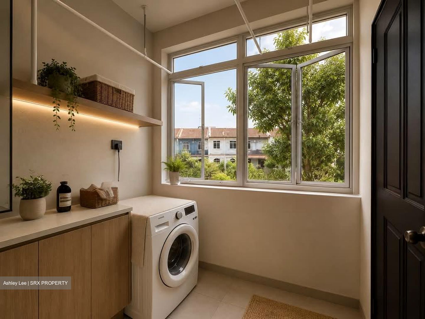 Flora Road (D17), Terrace #563174121